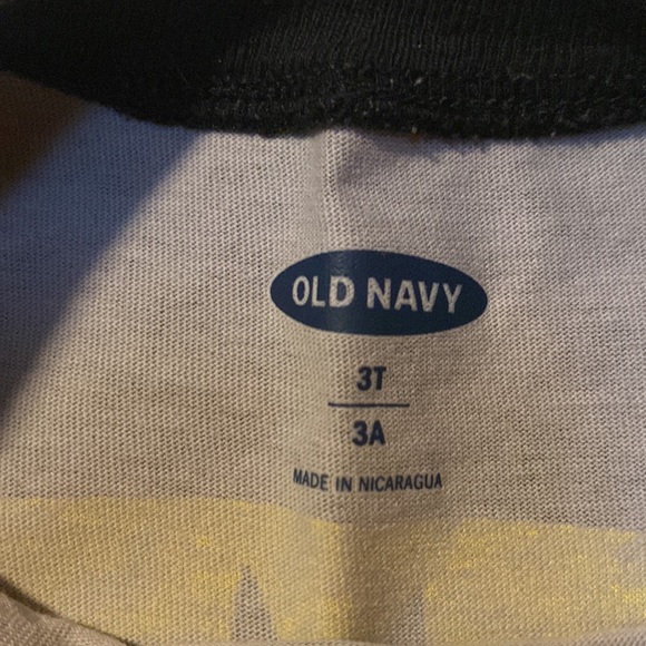 Like new Batman Size 3T Old Navy T-Shirt - Picture 2 of 3